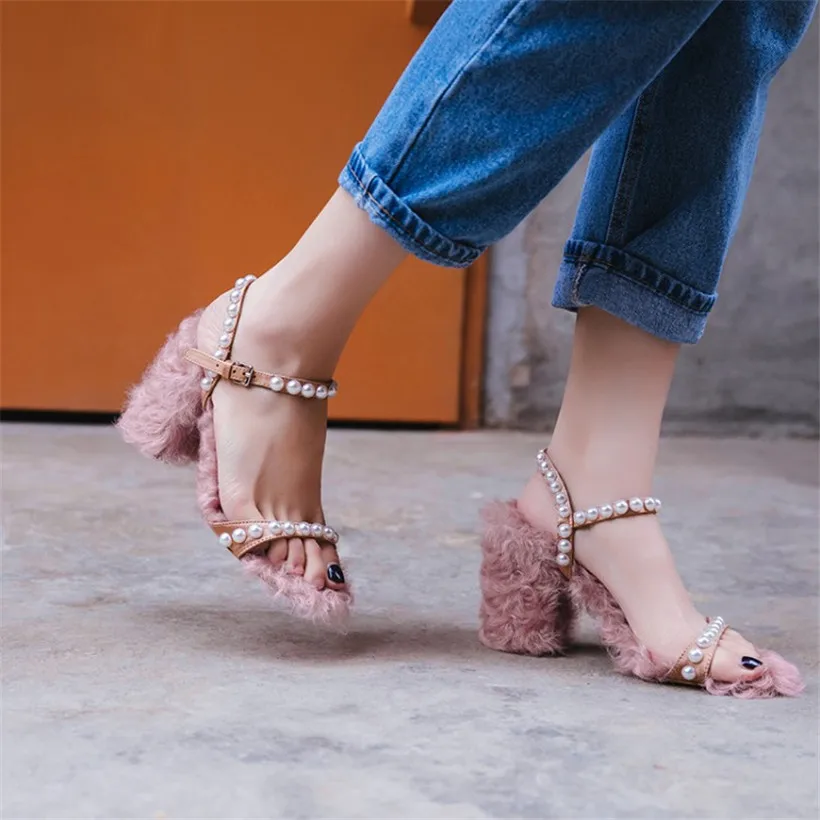 Пикантные сандалии гладиаторы Женская атласная абрикосовая мягкая шерсть