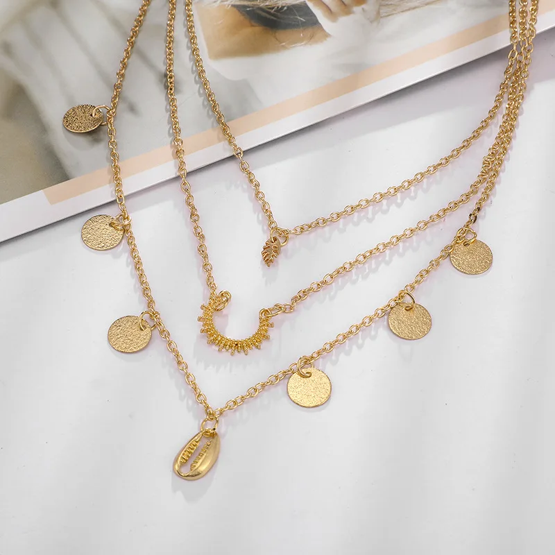 Ожерелье-чокер женское трехслойное с подвеской в виде листьев ракушек