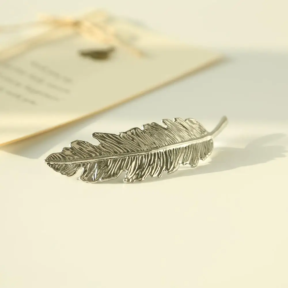 Silver 1 шт. модная металлическая форма листа заколки для волос заколки с кристаллами и жемчугом заколка для волос заколка с цветными перьями Когти для волос инструмент для укладки волос - Цвет: Silver