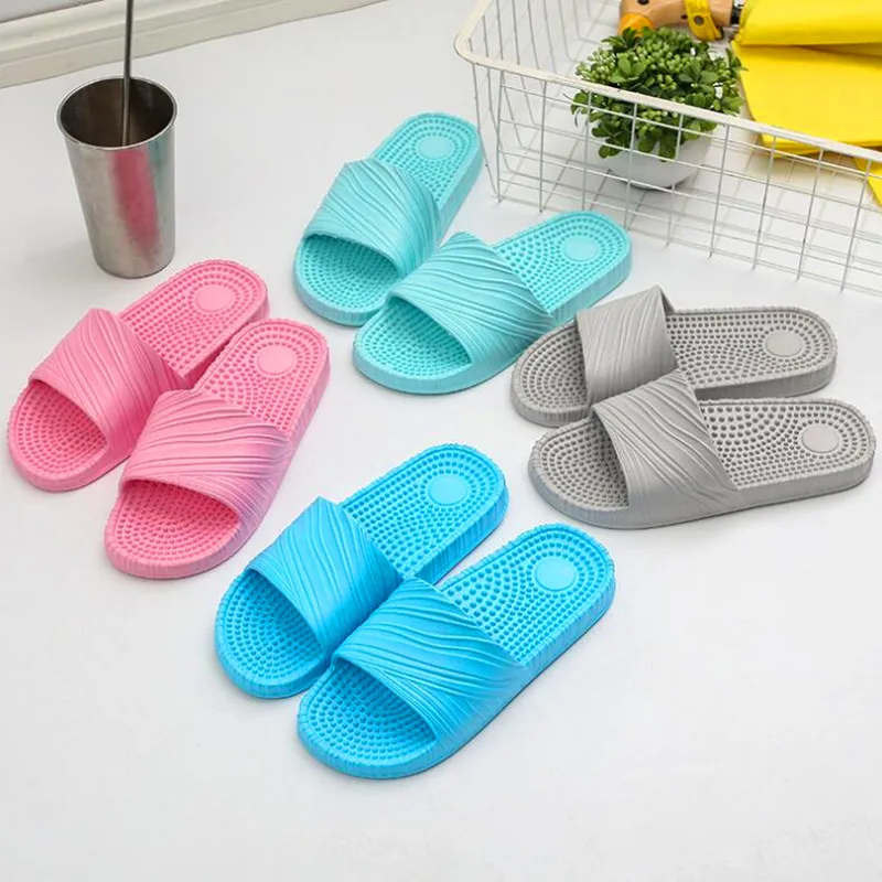Сланцы женские для дома и пляжа массажные шлепанцы Нескользящие летняя модель