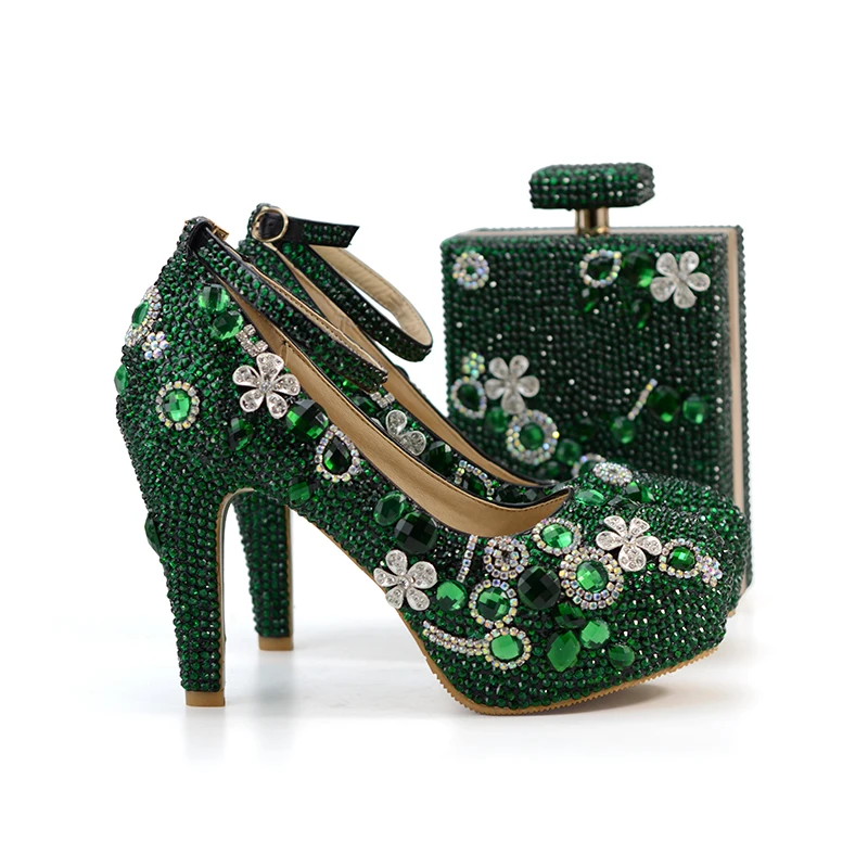 Великолепные свадебные туфли с зелеными кристаллами в форме бутылки для невесты