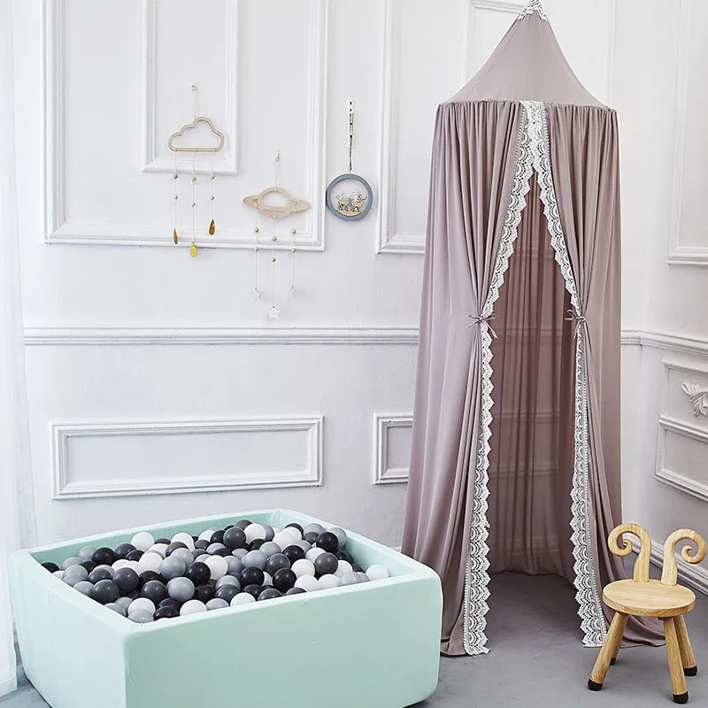 Простая деревянная подвесная подвеска в скандинавском стиле с изображением