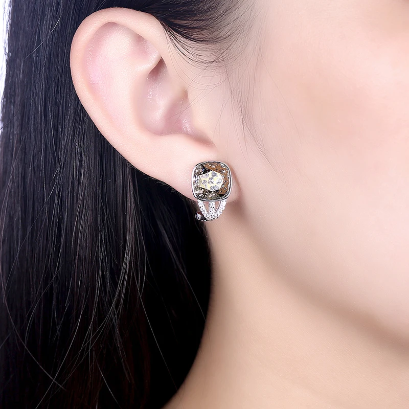 Новые трендовые серьги-гвоздики LEKANI с кристаллами SWAROVSKI в форме кубика для