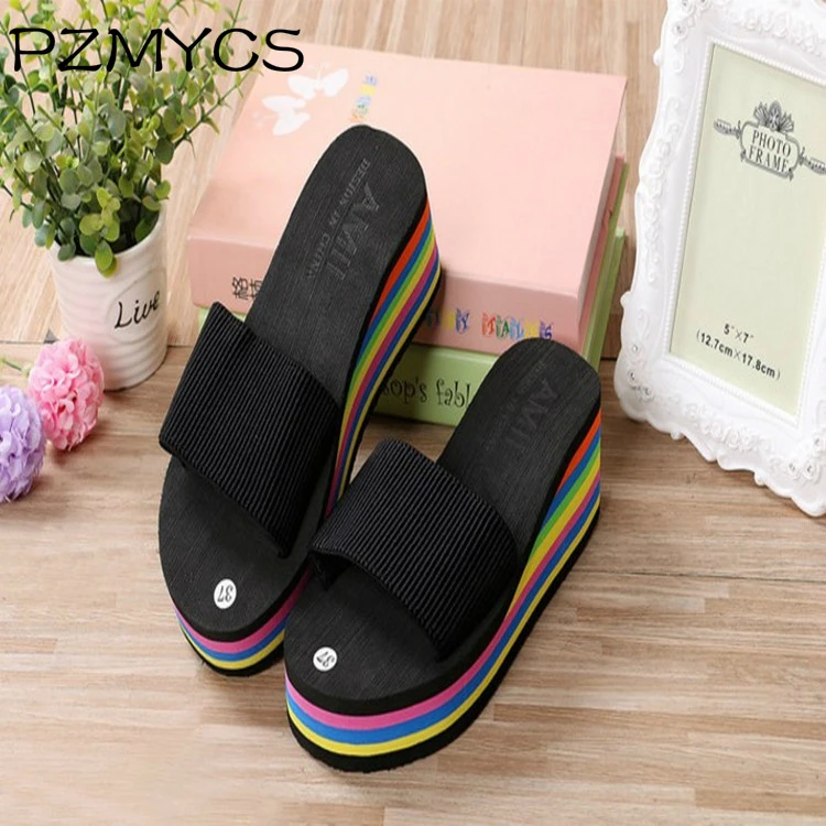 2018 Летняя женская обувь Банные тапочки на платформе танкетка Пляжные сланцы