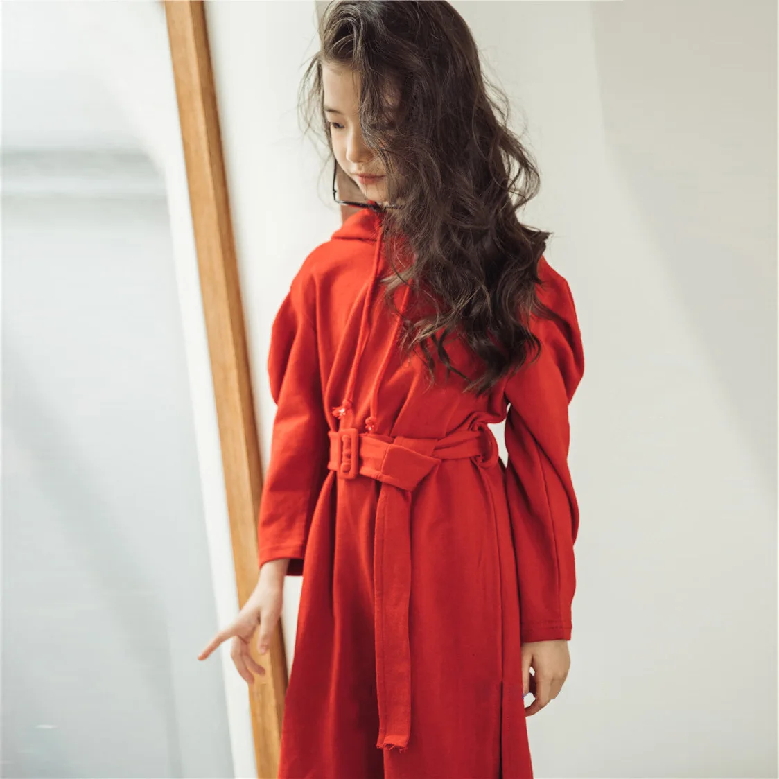 Модная одежда для девочек-подростков красное платье с длинными рукавами и