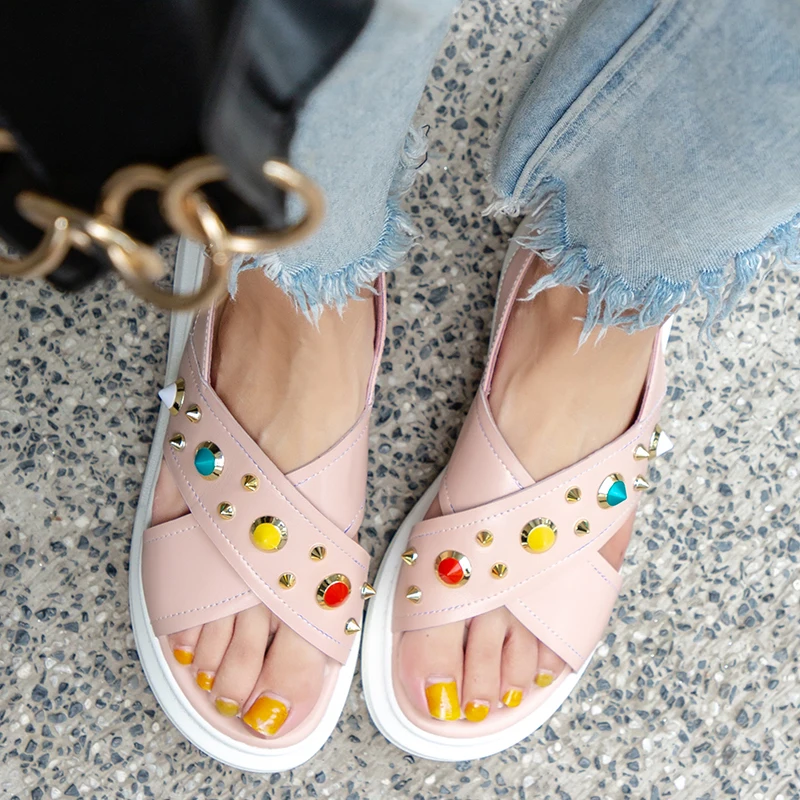 

Women's genuine leather cross strap flats sandals candy color rivet punk student sandalias open toe high quality casual shoes