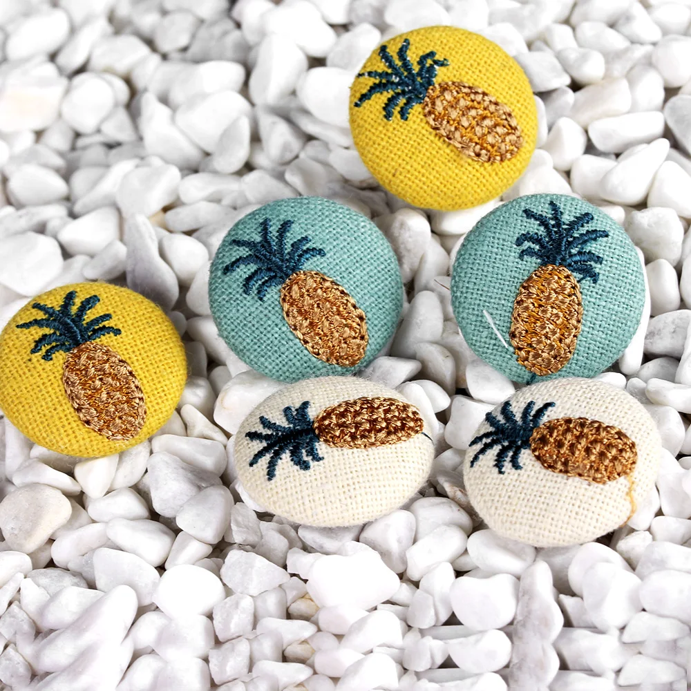 Женские разноцветные сережки в виде ананасов с вышивкой милые летние серьги