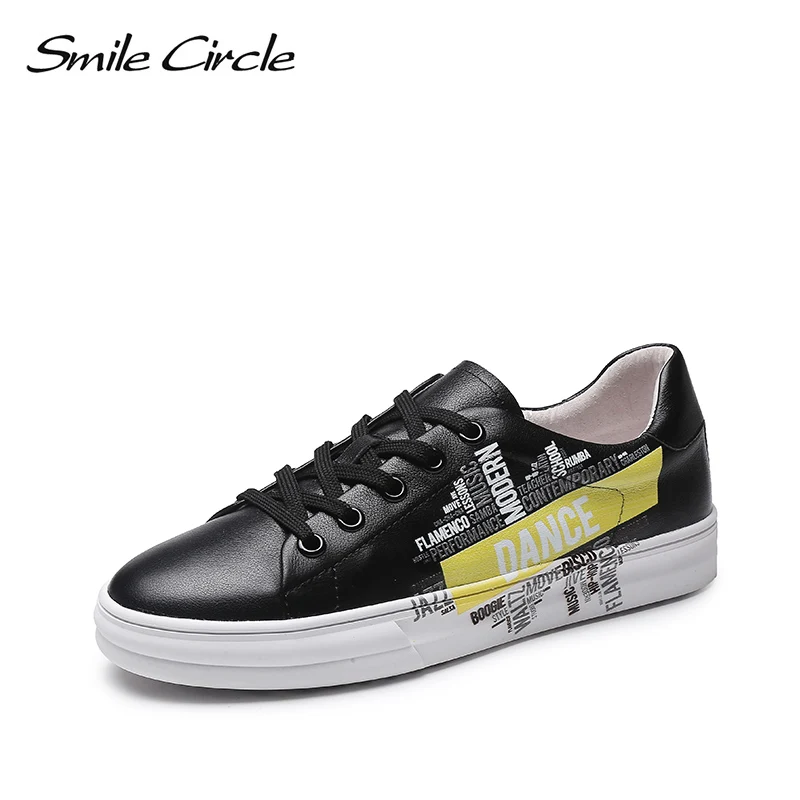 Белые туфли со смайликом женские кроссовки модные на плоской подошве с граффити