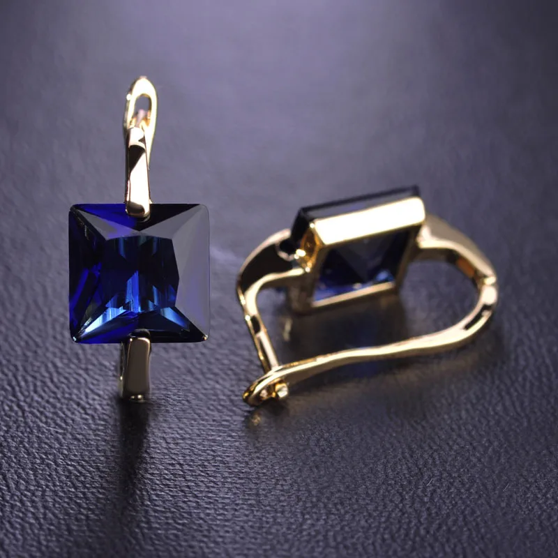 Женские Геометрические серьги гвоздики с квадратным кубическим цирконием
