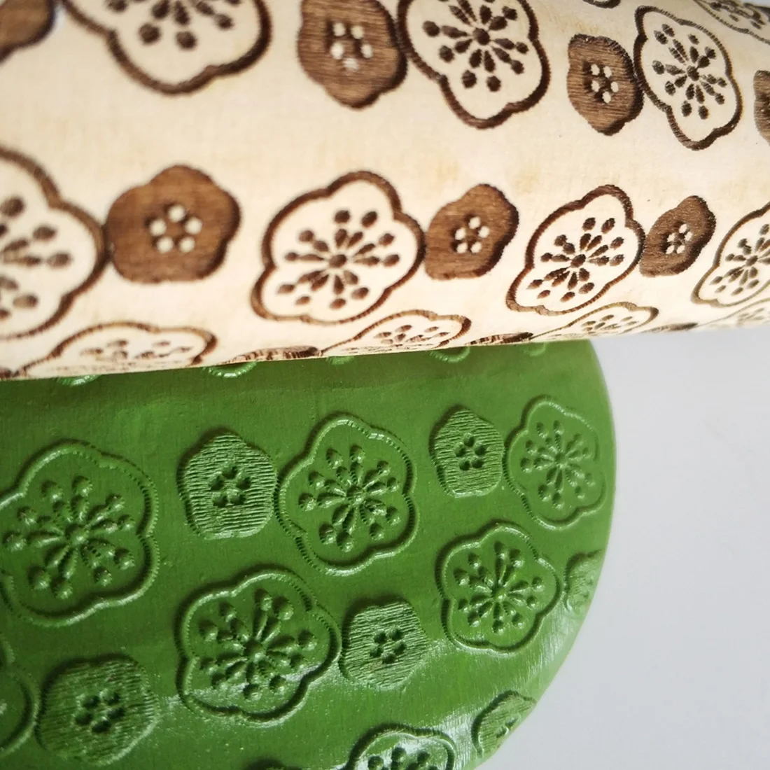 Лидер продаж Рождество тиснение скалка для выпечки печенье печенье, фондан, пирог тесто выгравированы ролик Олень Снежинка 2 размеры