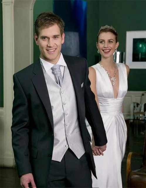 

Официальные свадебные костюмы для жениха 2018, продажа мужских костюмов для жениха, черные свадебные костюмы для мужчин, мужские смокинги с отложным воротником (пиджак + брюки + жилет)