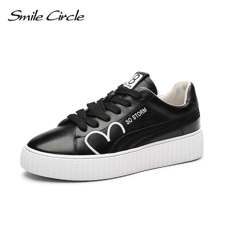 Коллекция 2018 года сезон весна кроссовки из натуральной кожи со смайликом женская