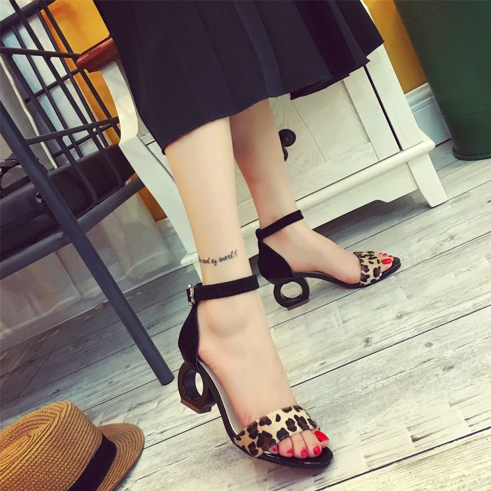 Обувь из овечьей кожи с леопардовым принтом модные брендовые босоножки конского