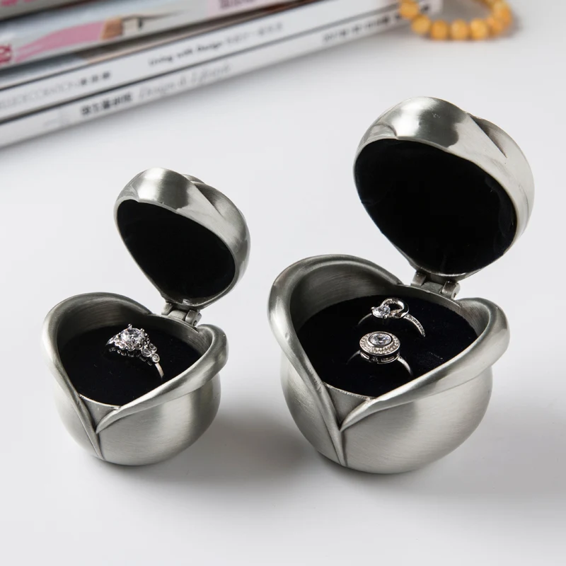 

Metal Courtship-Marriage Ring Box European Retro Creative Rose Wedding Jewelry High-end Receiving Jewelry Box