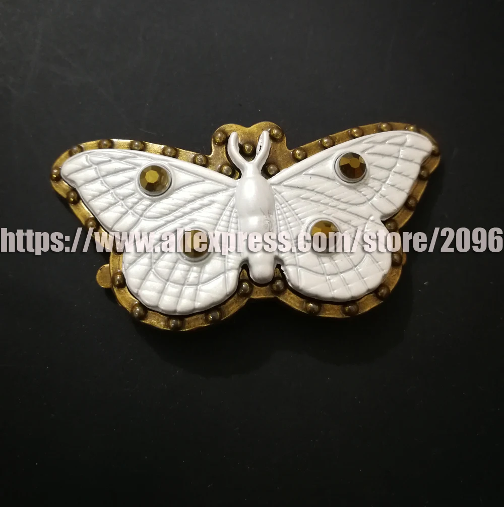 2018 Hot butterfly Buckle Hooker Badges Pins for the Shoes Belt Garment bag bee buckle badges pin insect hardware Accessories | Дом и сад