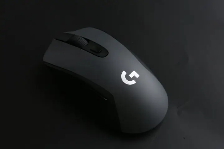 Беспроводная игровая мышь Logitech G603 LIGHTSPEED Bluetooth оптический сенсор 12000 DPI