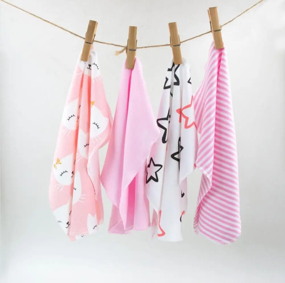 Розовый H13 детское маленькое квадратное полотенце для рук/салфетка для кормления, мягкая хлопковая ткань с желтыми буквами, 4 шт., установленный размер 28*28 см - Цвет: Розовый
