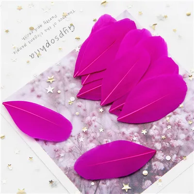 Rose red 50p Перья боа, натуральные перья, лебедь, плюсы, 4-8 см, перья фазана, свадебные украшения, 50 штук/партия - Цвет: Rose red 50p