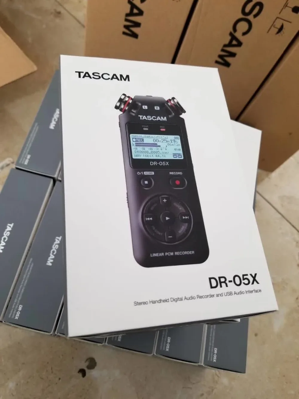Новая версия TASCAM DR05x DR 05X ручной профессиональный портативный цифровой диктофон