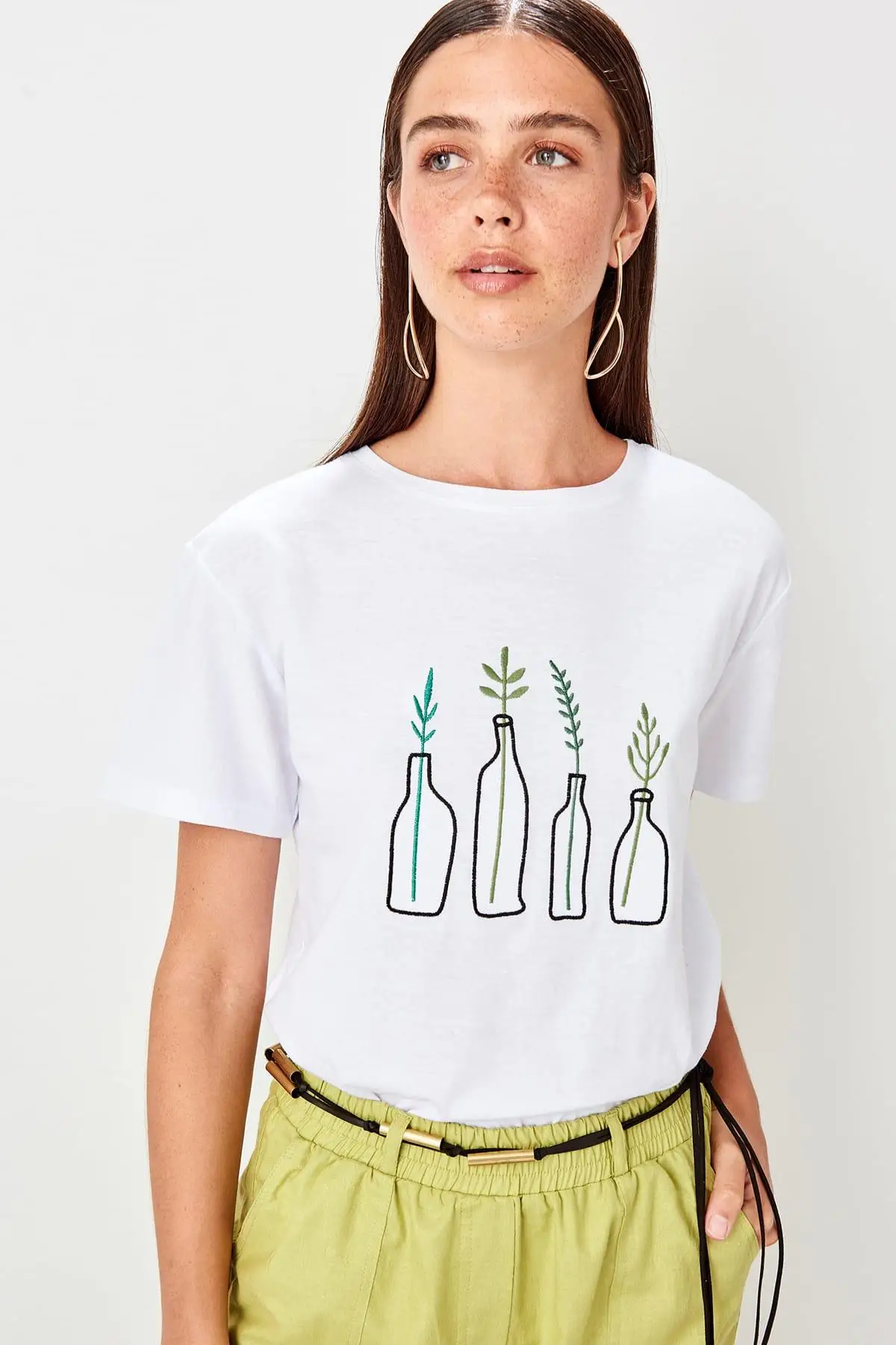 Trendyol белые Базовые Трикотажные футболки TWOSS19TS0573|Футболки| |