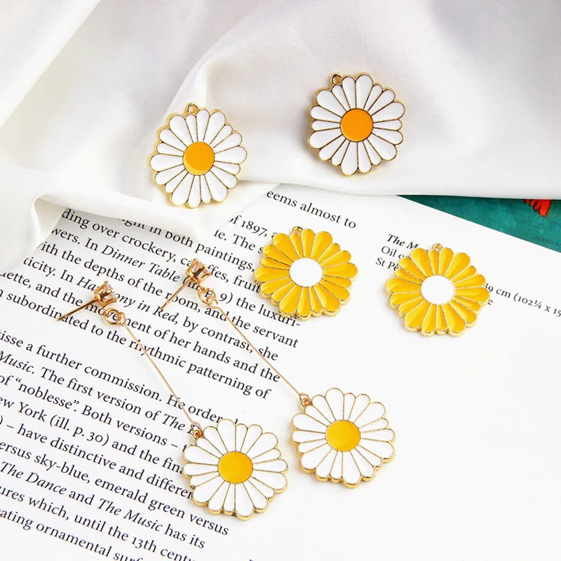

10pcs Enamel Sun Flower Daisy Charms Pendants Oil Drop Flowers Floating DIY Earrings Hair Charms Jewelry Making Accessory FX075