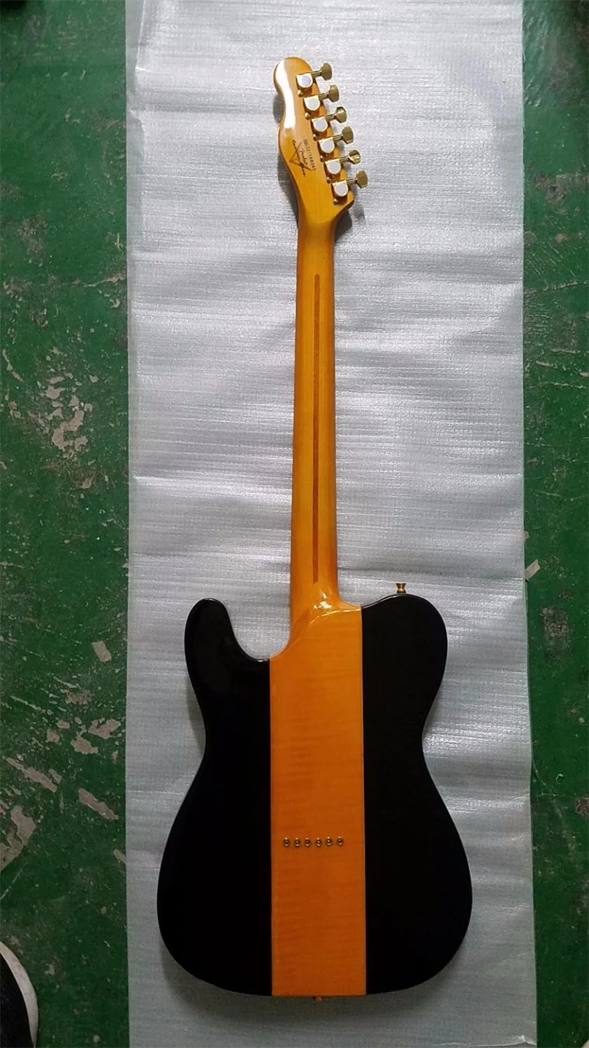 В наличии Custom shop telecast dog tele гитара пламя кленовый шпон топ Золотая фурнитура