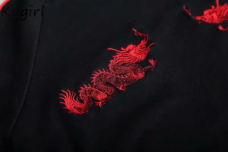 Женская укороченная футболка с круглым вырезом Повседневная облегающая черная в