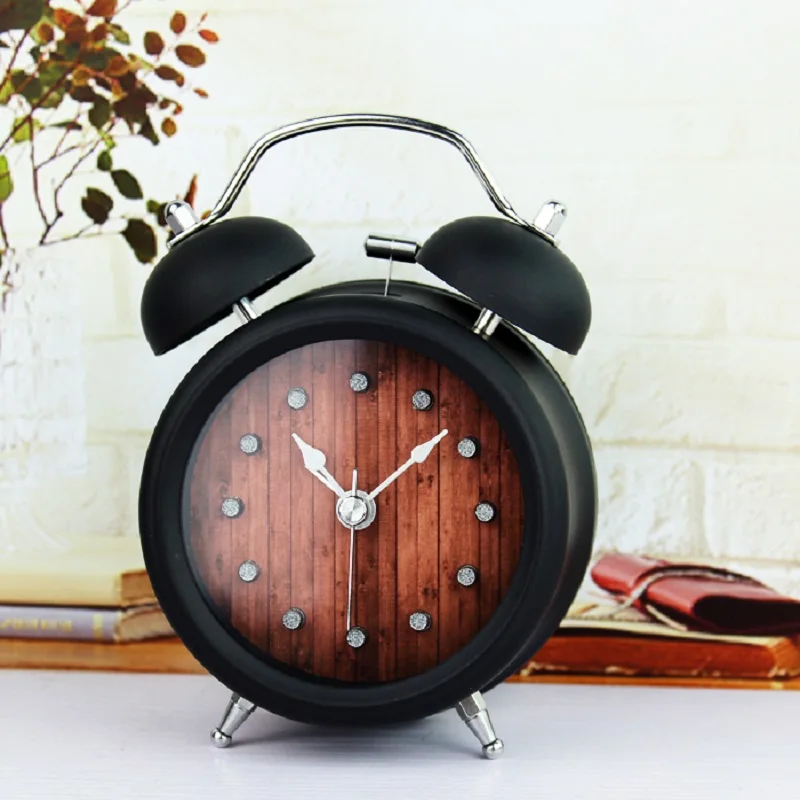 Часы Будильник металлический электронные настольные часы светящийся цифровые