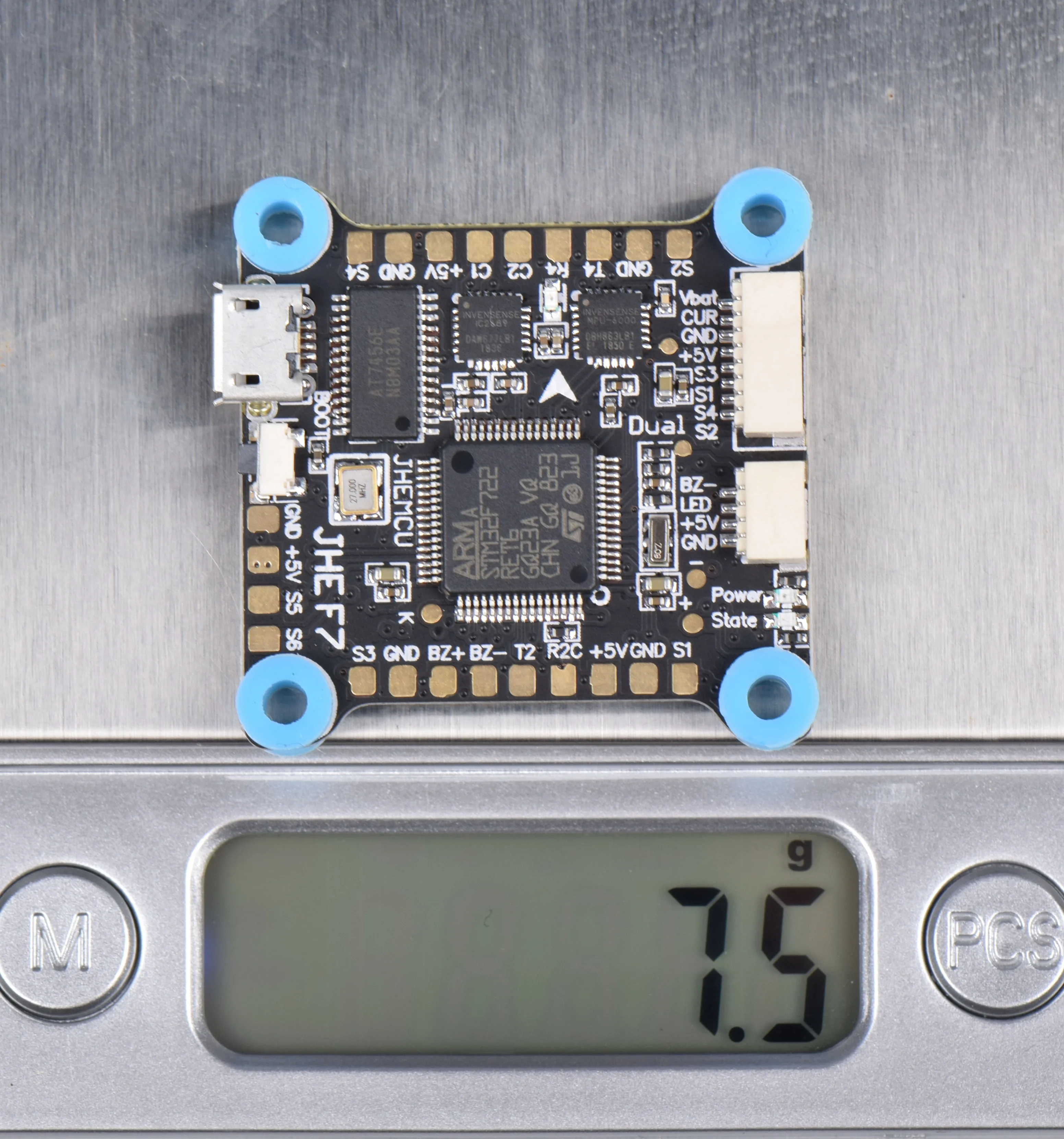 JHEMCU двойной гироскоп F7 Контроллер полета AIO OSD 5V 8V BEC & черный ящик 30 5x30 5 мм для