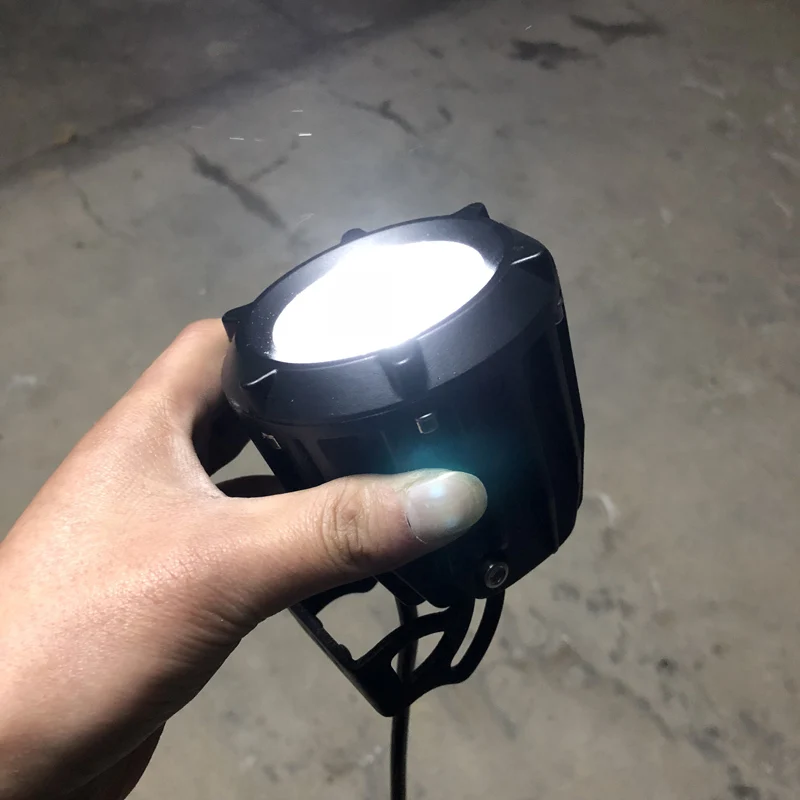 Мощный точечный светодиодный фонарь для внедорожника противотуманная фара езды