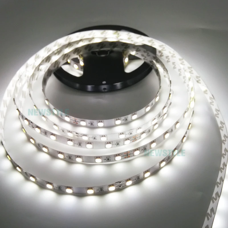 Светодиодная лента 5050 SMD гибкая 24 В 60 светодиодов/м 5 м 300 светодиодов не