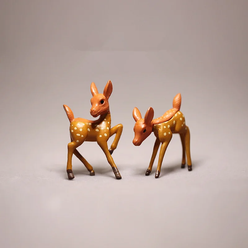 

2pcs/Set Artificial Mini Sika Deer Fairy Garden Miniatures Gnomes Moss Terrariums Resin Crafts Figurines For Home Decoration D3