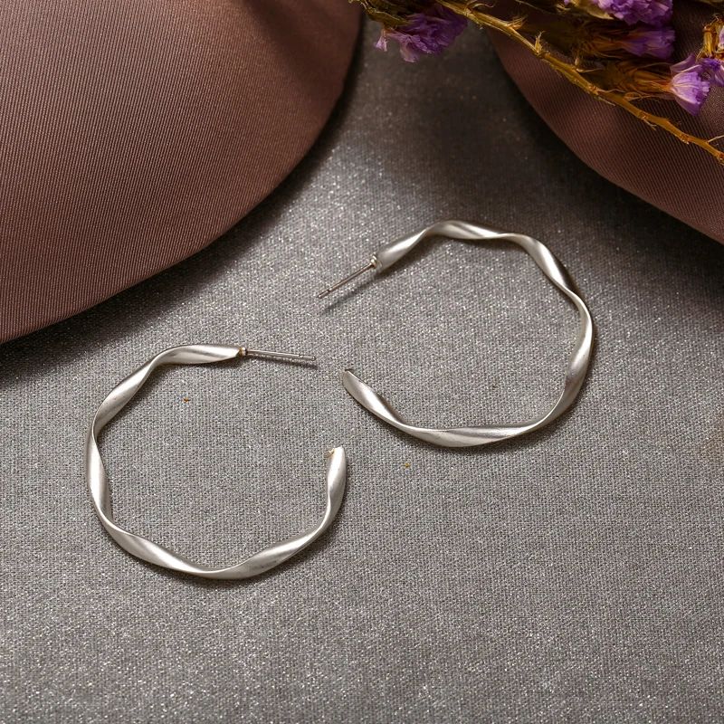 Fashion Irregular Open Twisted Half Circle Hoop Earrings for Women Minimalist Statement Geometric Hoops | Украшения и аксессуары