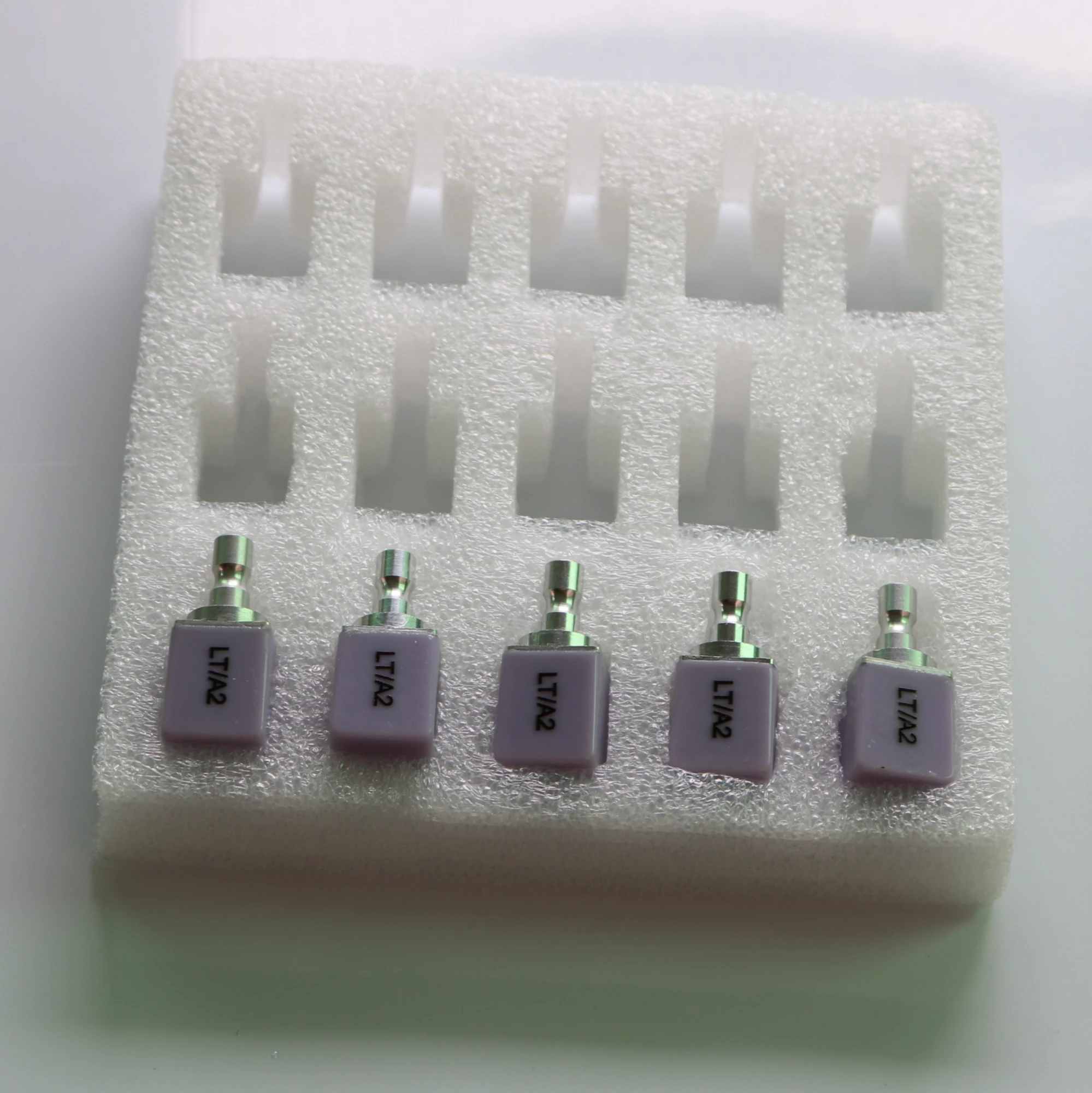 1pcs B40 LT Inlay and Onlay Dental Glass Ceramic Lithium Disilicate Blocks for Sirona Cerec Block |