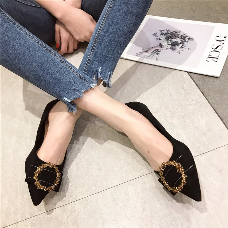 Женские туфли лодочки YAERNIFashion с заостренным носком украшенные стразами