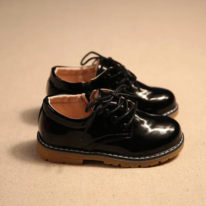

Children's Shoes 2019 Spring New Baby Kids Short Boots Big Toe Girls Casual Shoes Bright Leather Small Boys Fashion Sneaker