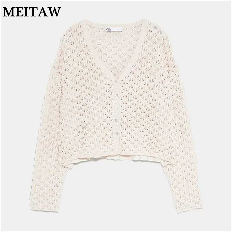 Свитер женский белый с длинным рукавом на кнопках треугольным вырезом большие