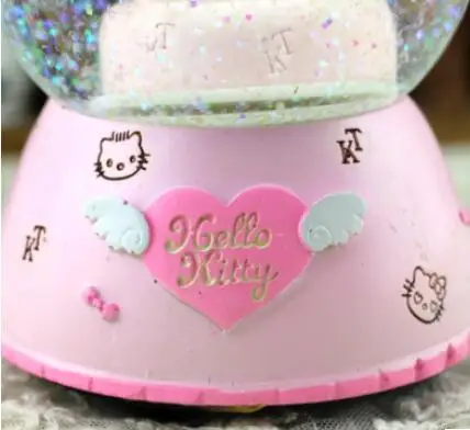 Музыкальная шкатулка в виде хрустального шара с поворотом на снегу WBY 719 +|music