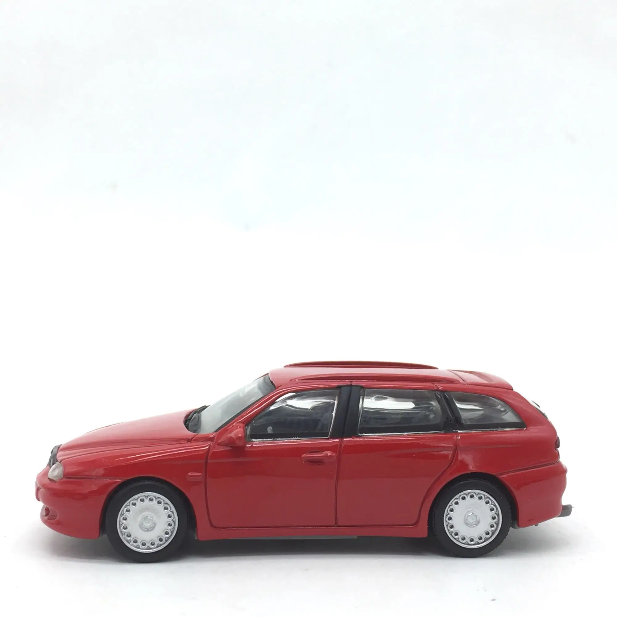 1/43 новая специальная металлическая модель эвакуатора модель Alfa Romeo 10 см длинные игрушки для детей