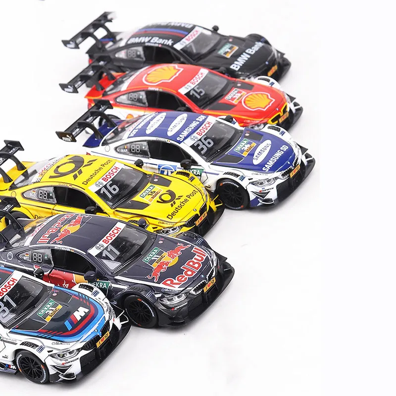 Модель гоночного спортивного автомобиля HOMMAT 1:32 M4 DTM 2017 литой автомобиль из сплава