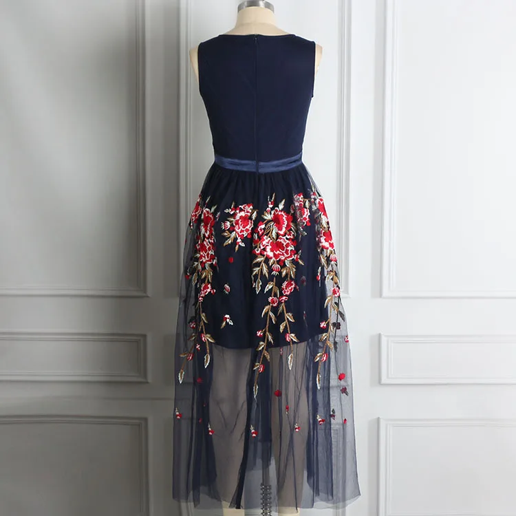 Хорошее качество 2017 новый летний dress женщины без рукавов марля цветок вышивка длинные платья бежевый синий