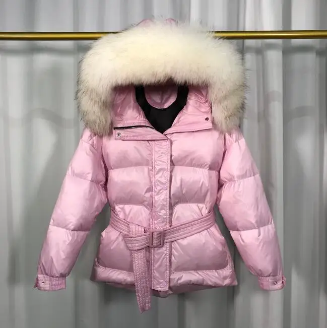 pink Большой натуральный мех енота зимняя куртка для женщин средней длины пуховик теплая Женская куртка пуховик с капюшоном зимнее пальто для женщин - Цвет: pink