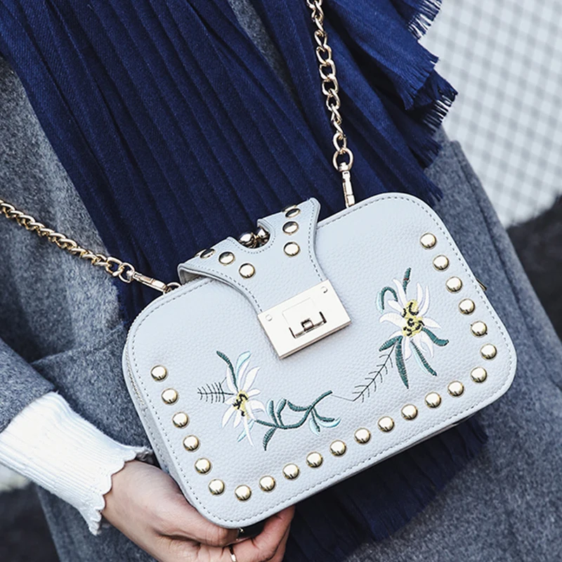 Цветок вышитые сумки женские заклепки Crossbody сумка Роскошные Дизайнерские