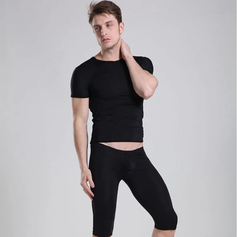 Пижамный комплект мужской из топа и брюк вискозы с коротким рукавом V образным