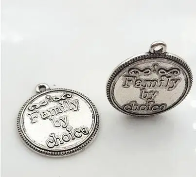 

High Quality 20 Pieces/Lot Diameter 25mm Antique Silver Plated Embossed Family by choice Round Disc Charms Pendants