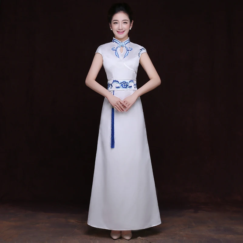 Элегантное тонкое китайское традиционное женское длинное платье Qipao из