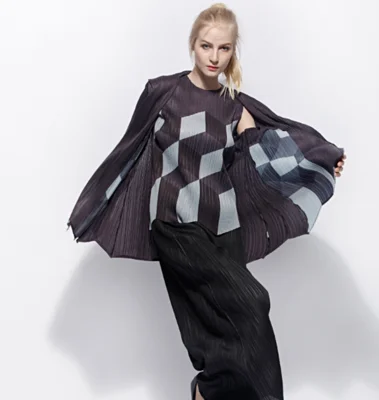 Miyake fold Autumn bronzing three-piece set long-sleeved overcoat + large swing sleeveless vest + wide pants IN STOCK