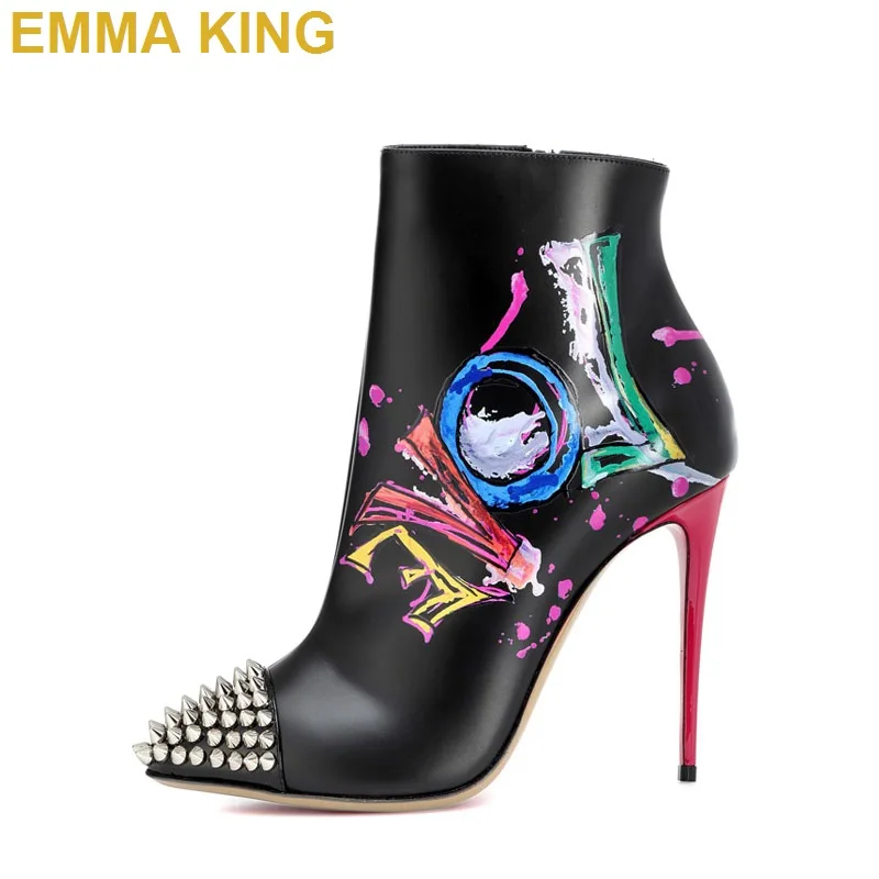 

2019 Fashion Graffiti Rivets Studded Ankle Boots For Women Pointed Toe Ladies High Heels Shoes Black/White Leather Short Booties