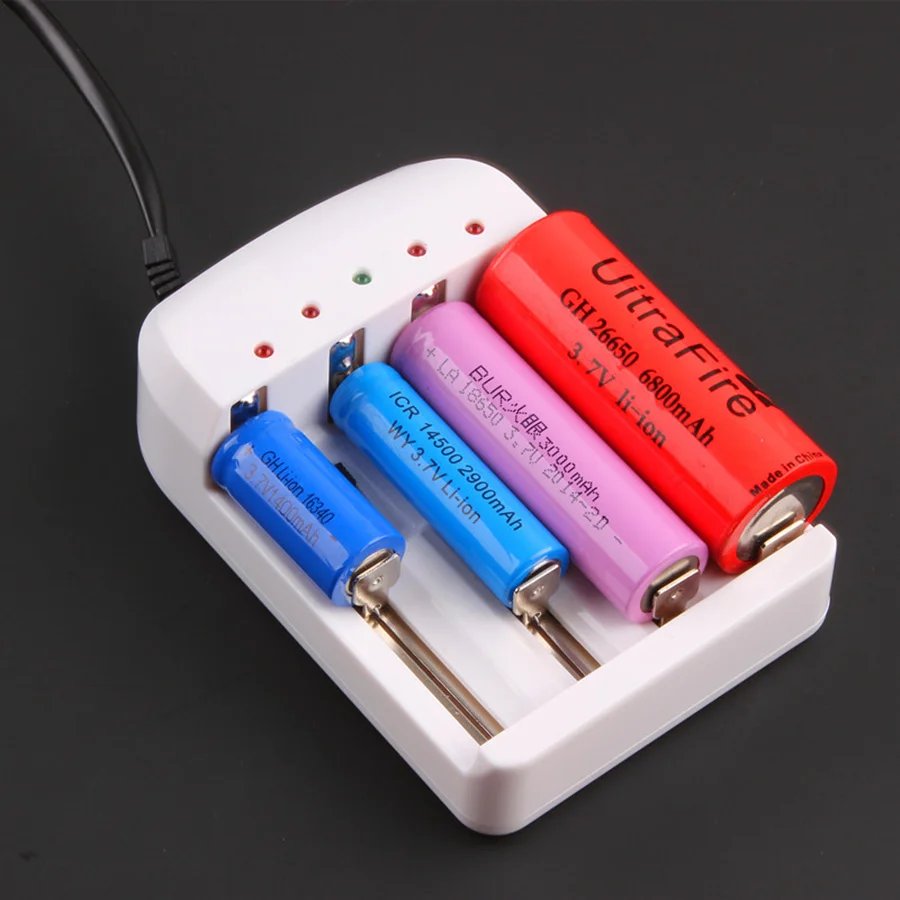 

4 Output High quality original Universal i4 Intelligent Li-ion/NiMH for 26650 18650 14500 10440 AA AAA etc Battery Charger