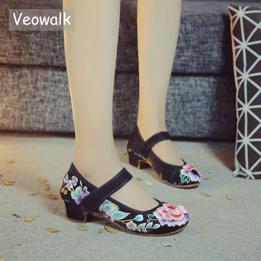 Женские винтажные туфли-лодочки Veowalk с цветочной вышивкой на низком блочном